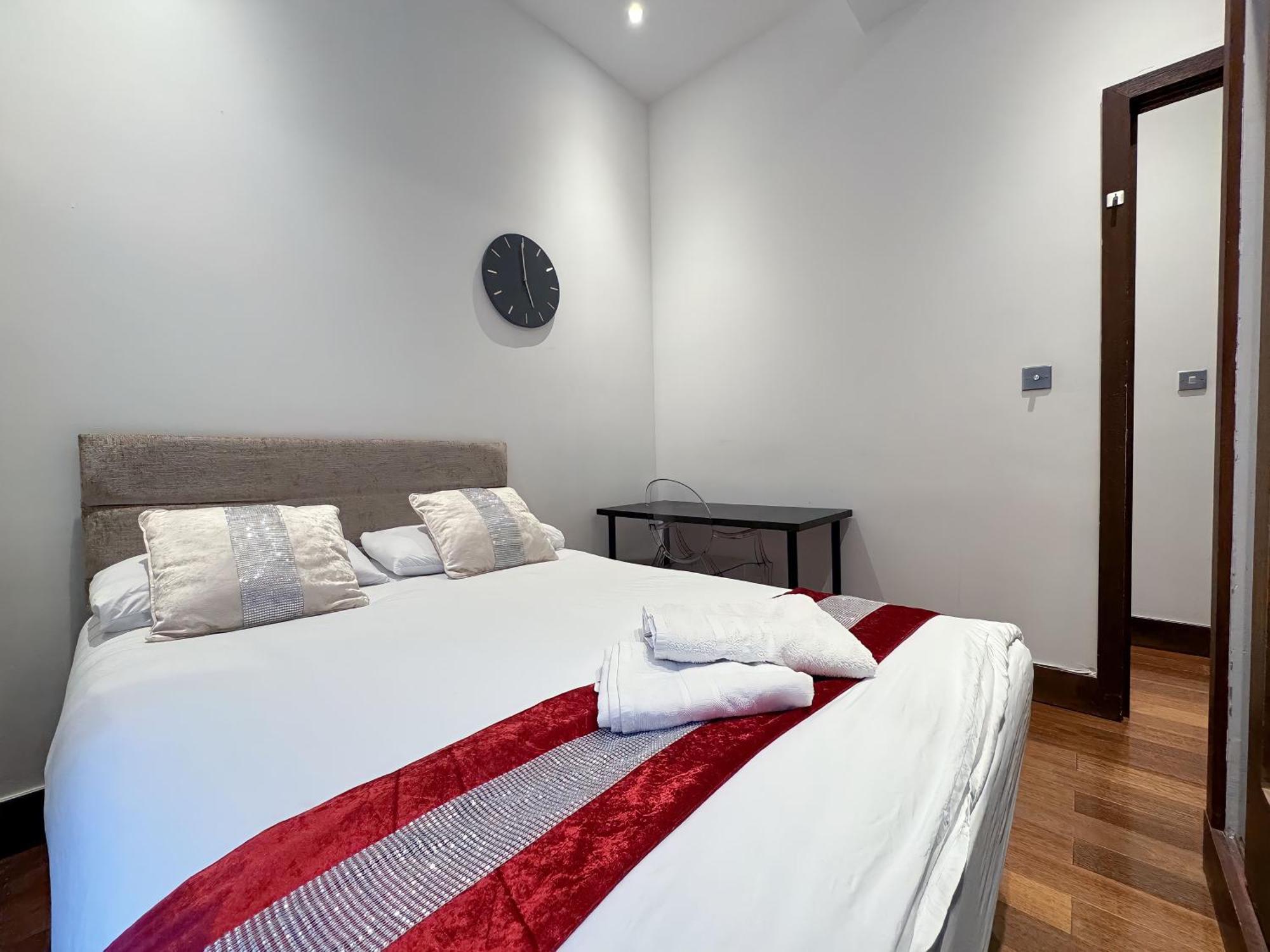 The Kensington Heights Apartment ลอนดอน ภายนอก รูปภาพ